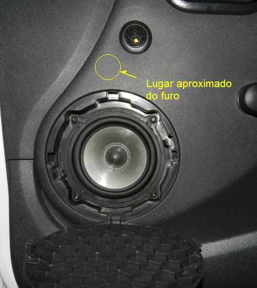Localização aproximada do furo tweeter porta dianteira