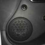 Falante e tweeter montados na porta dianteira&nbsp;Logan