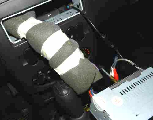 Proteção de espuma para cabos no painel