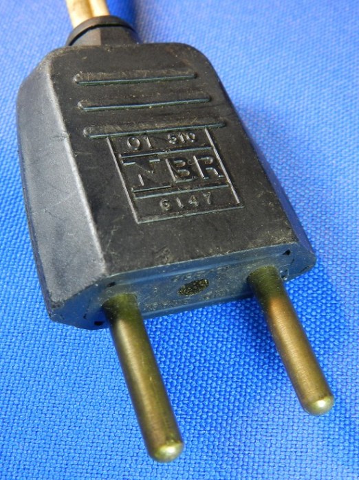 Figura 6 - Plugue Pial NBR 6147.