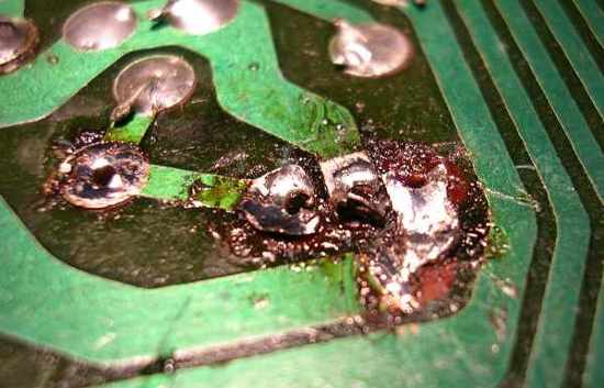 Figura 1 – Aparência inicial da placa danificada.