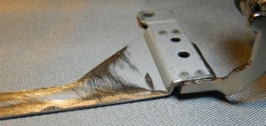 Fig19-DSCN3875 Figura 19 - Detalhe da parte inferior do braço esquerdo, após a modificação.