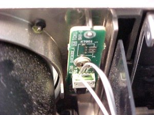 Figura 10 – Placa localizada do outro lado da lente (direito, quando visto por trás).