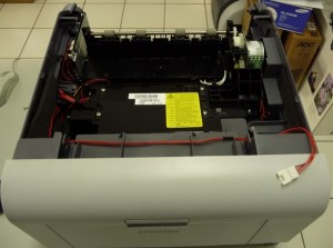 Figura 21 – Aparência da impressora desmontada, ainda com os dois painéis laterais.