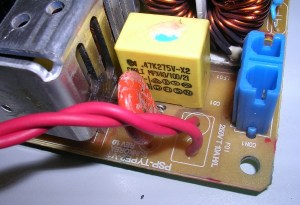 Figura 31 – Placa consertada, com porta-fusível externo.