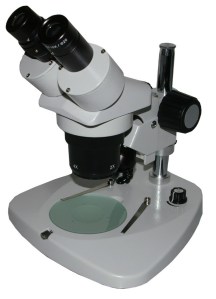 Figura 4 – Microscópio estereoscópico de 20x e 40x de aumento. Fonte: Mercado Libre Mexico [1].