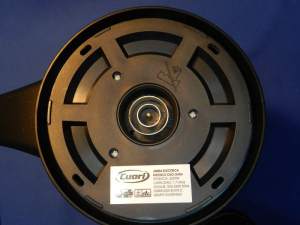 Figura 5 – Conector da jarra elétrica. Obervar o alerta para não mergulhar na água.