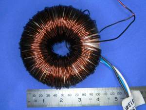 Figura 29 – Vista do superior do transformador, onde se nota o pequeno espaço no centro.