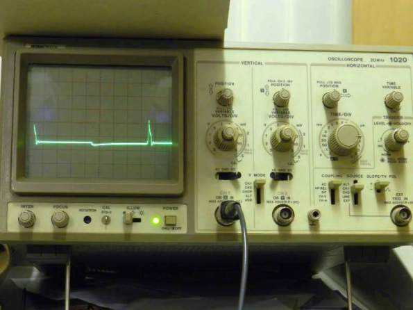 Figura 109 – Teste do circuito de carga dinâmica em uma bateria de 12V, 7Ah, completamente carregada.