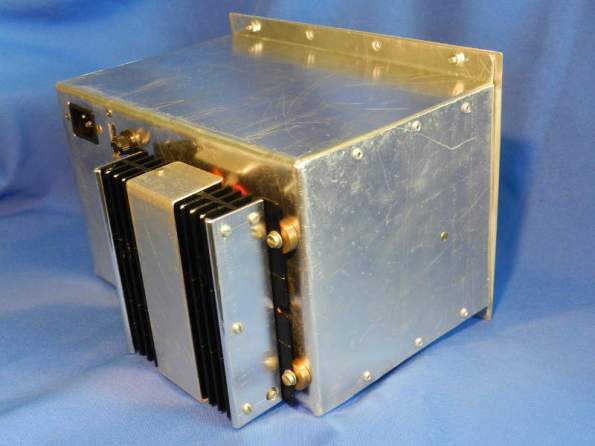 Figura 74 – Aparência final do bloco de potência montado no gabinete.