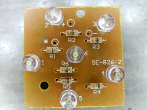 Figura 2 – Placa dos LEDs. Observar o estado dos resistores.