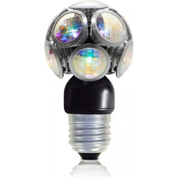 Figura 52 - Lâmpada LEDO alemã, modelo BULLED Crystal, com cristais de Swarovski. Esta lâmpada tem dispersão luminosa muito semelhante às incandescentes e existem modelos menos sofisticados, com a mesma aparência. Fonte: Svet [148].