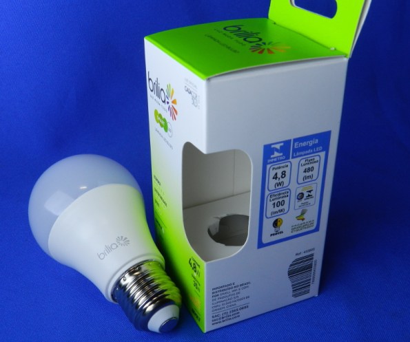 Figura 5 – Lâmpada LED Brilia de 4,8W, bulbo A60 leitoso, certificada pelo INMETRO.