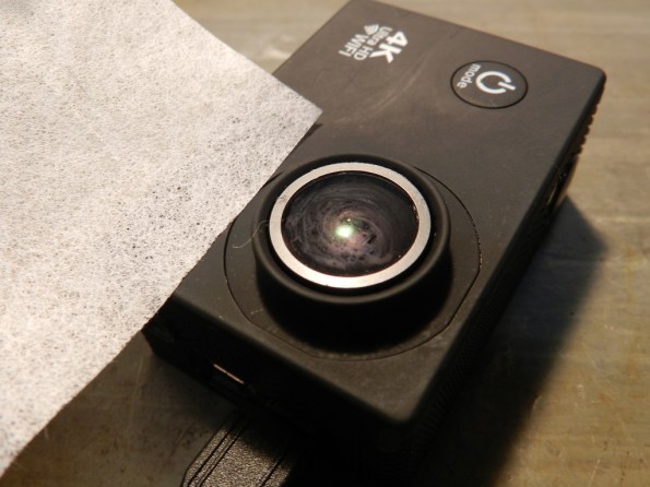 Figura 30 – Lente borrada após passagem do lenço de papel.