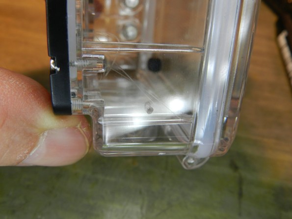 Figura 34 - Furo inicial, com broca de 1mm.