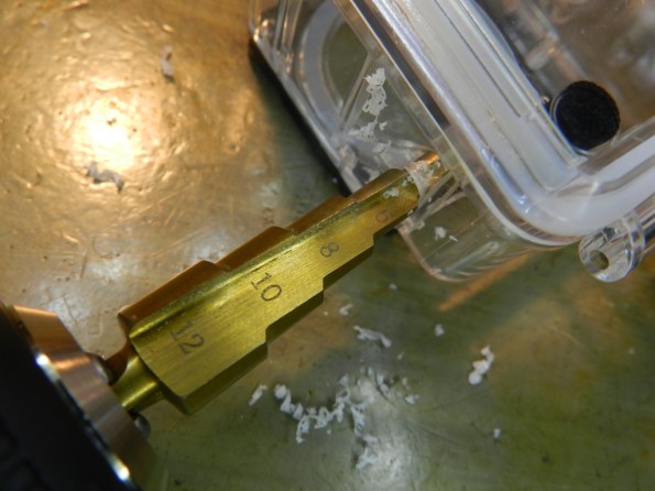 Figura 36 – Furação com broca múltipla, é só ir furando, até chegar ao diâmetro máximo.