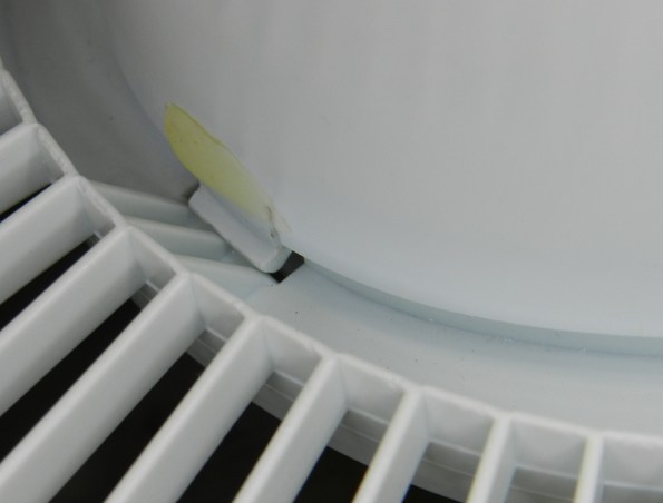 Figura 43 – Colocação da grade ao copo do motor.