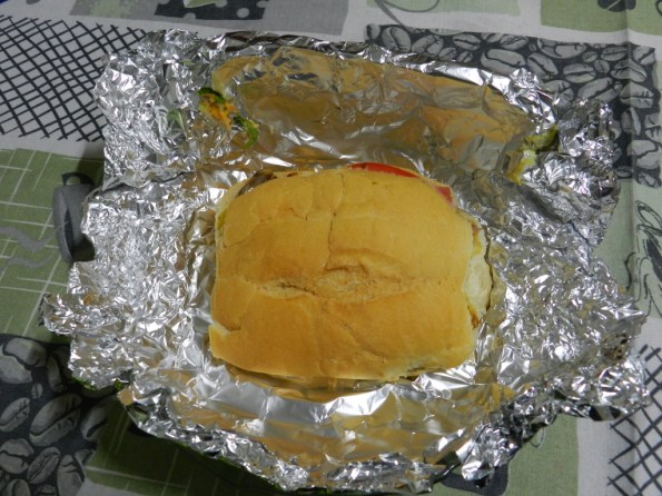 Figura 54 – Sanduíche desembrulhado e pronto para consumo. 