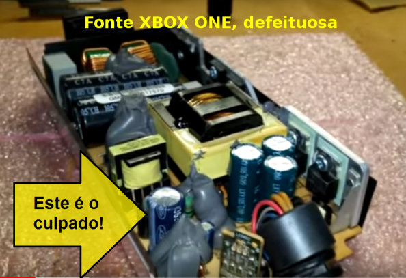 Fig. 2 – Capacitor de 1500uF/16V – 105°C, que costuma estufar frequentemente em fontes XBOX One. Melhor trocar por um Rubycon, Nichicon ou Panasonic, para não voltar a ter problemas. Fonte: Youtube - Canal Metaltronics [1].