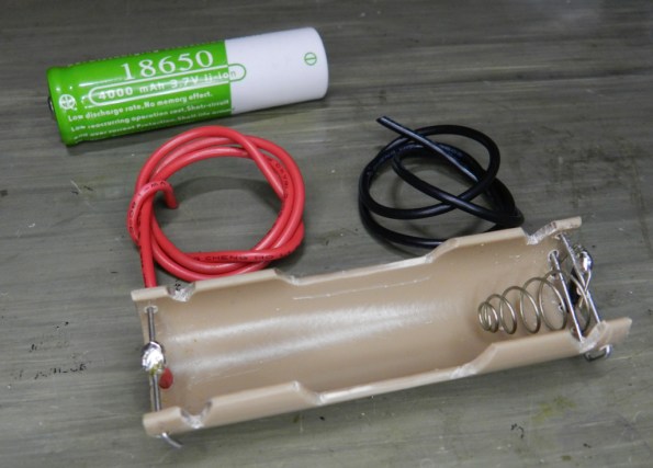 Fig. 16 – Ideia para um soquete feito em cano de PVC para água, de 25mm.